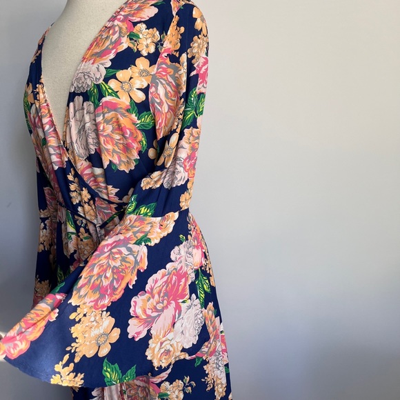 NWT Maaji Sustainable Midnight Garden Wrap Style Aubree Kimono S - Picture 11 of 16